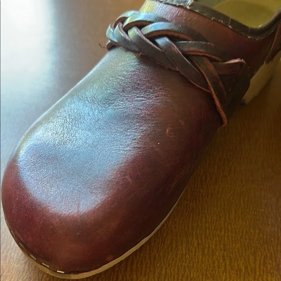 Women's Burgundy Leather Mules - Picture 9 of 10